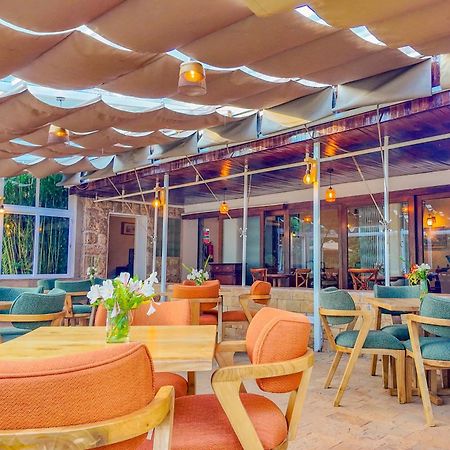 Zereniti House Hotel Muyaka Exterior photo